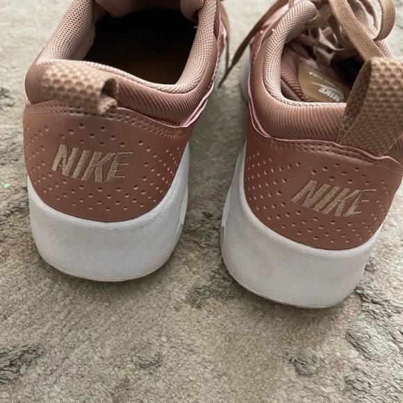 Nike Air Max Thea women’s Rose Gold Sneakers, size 7 - Picture 5 of 8